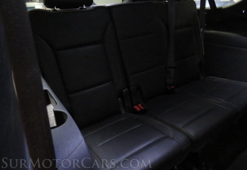 2021 Chevrolet Suburban - Image 34