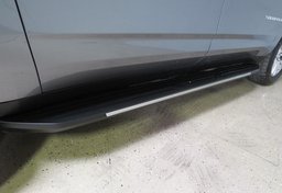 2021 Chevrolet Suburban - Image 17