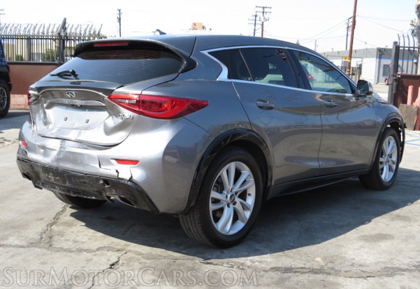 2019 Infiniti QX30 - Image 7