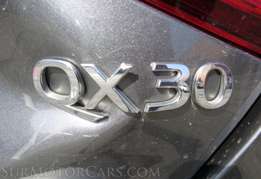 2019 Infiniti QX30 - Image 19