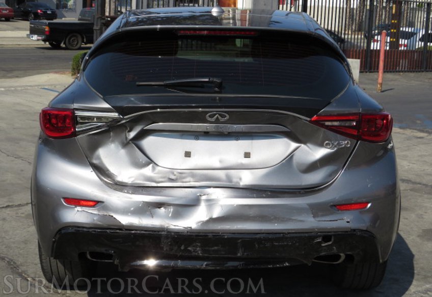 2019 Infiniti QX30 - Image 17