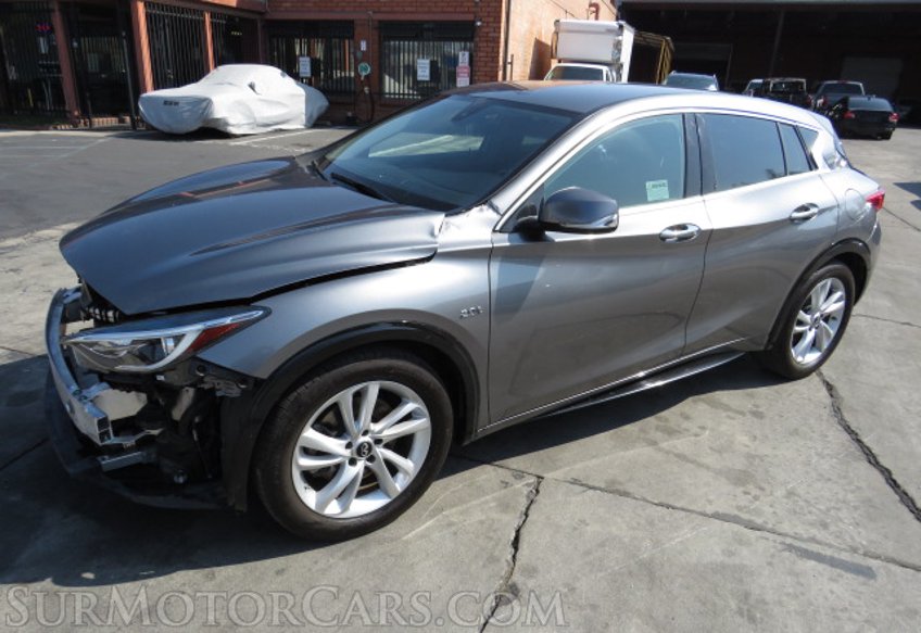 2019 Infiniti QX30 - Image 3