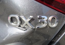 2019 Infiniti QX30 - Image 19