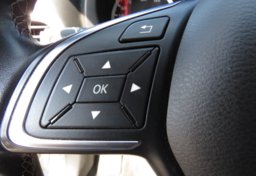 2019 Infiniti QX30 - Image 36