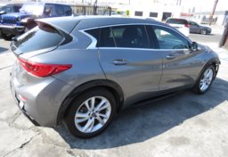 2019 Infiniti QX30 - Image 9