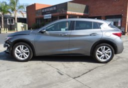 2019 Infiniti QX30 - Image 6