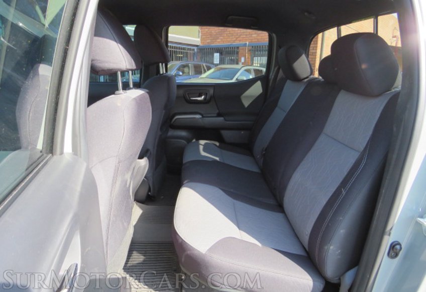 2022 Toyota Tacoma 4WD - Image 32