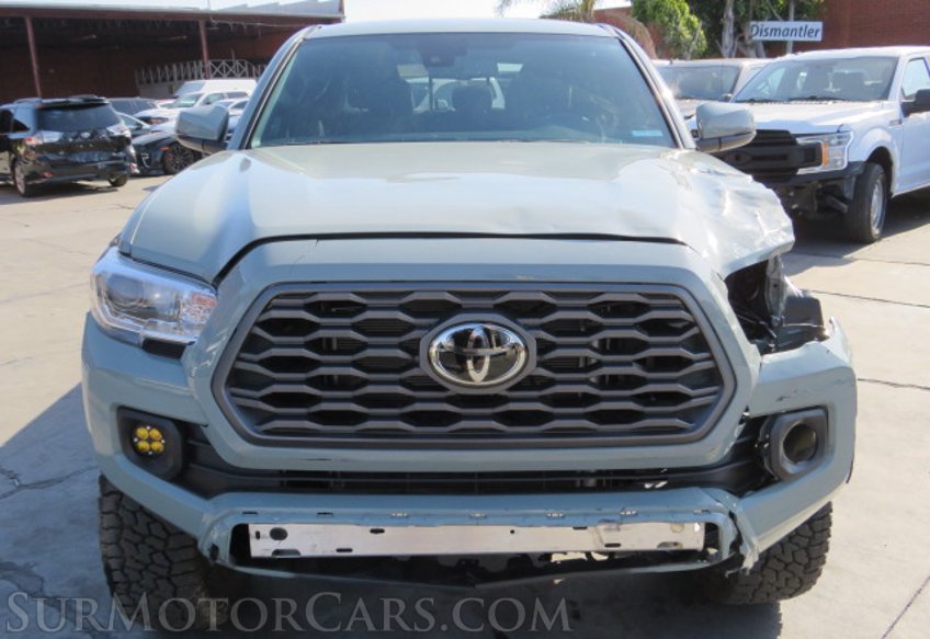 2022 Toyota Tacoma 4WD - Image 12