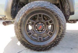 2022 Toyota Tacoma 4WD - Image 21