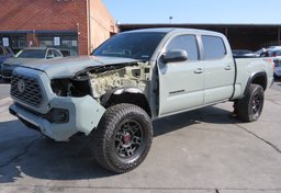 2022 Toyota Tacoma 4WD - Image 4