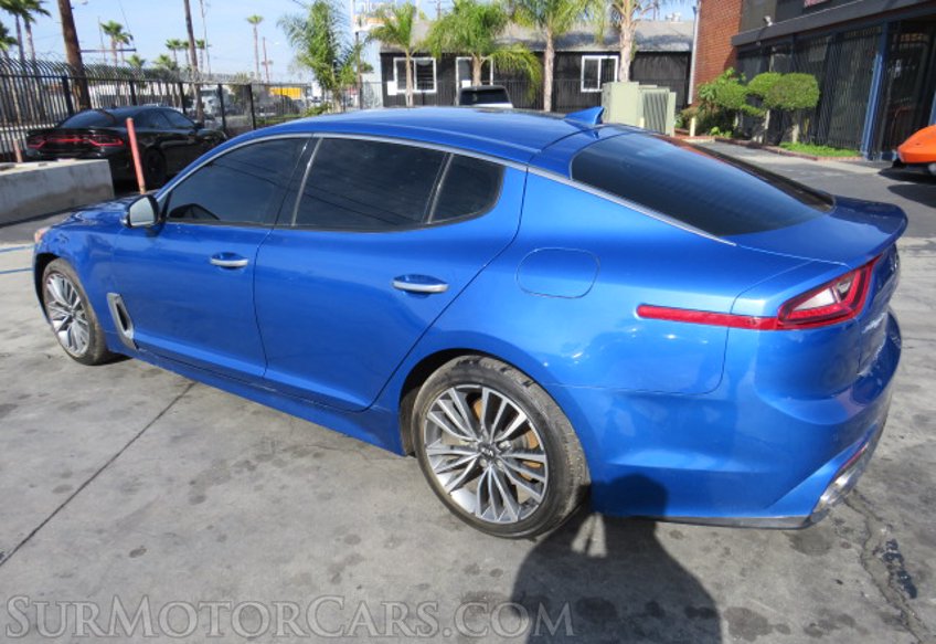 2019 Kia Stinger - Image 9