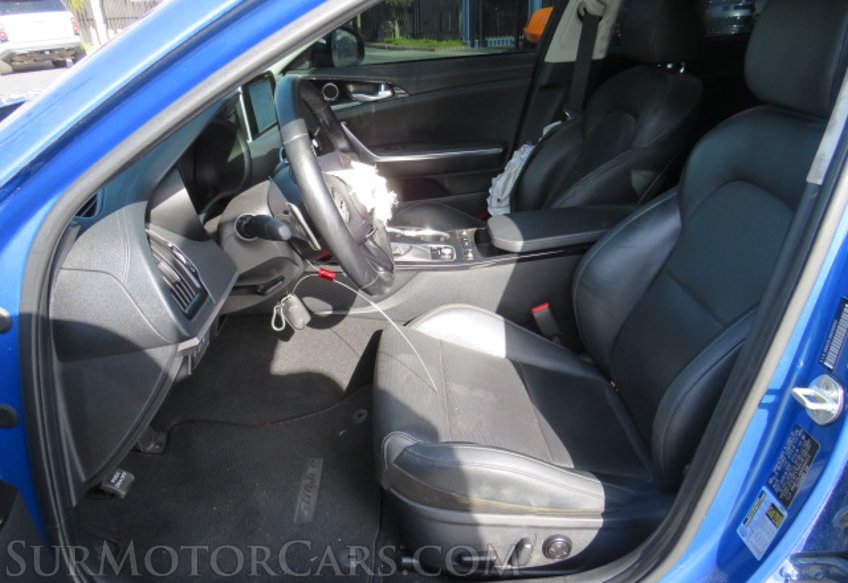 2019 Kia Stinger - Image 25