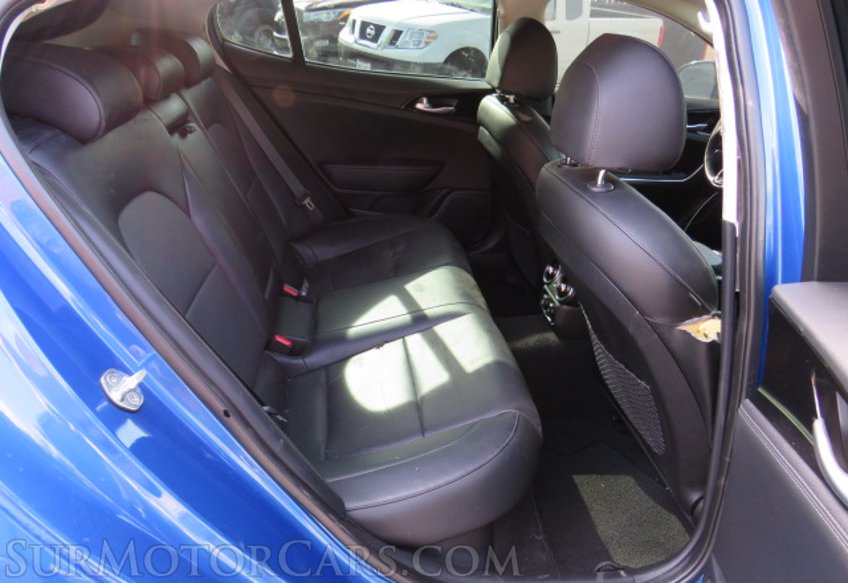 2019 Kia Stinger - Image 29