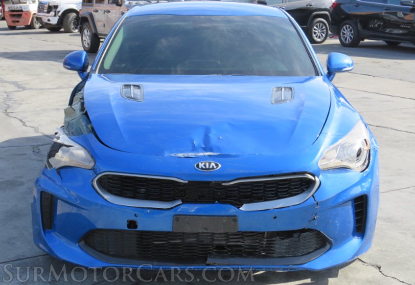 2019 Kia Stinger - Image 15