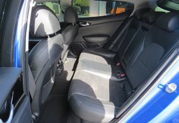 2019 Kia Stinger - Image 30