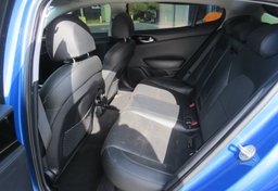 2019 Kia Stinger - Image 32