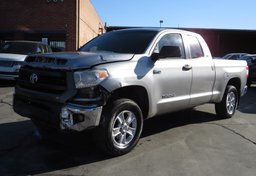 2014 Toyota Tundra  Truck - Image 2