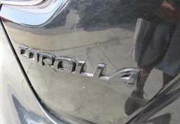 2021 Toyota Corolla - Image 21