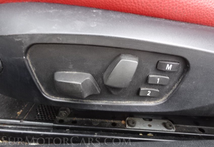 2013 BMW 3 Series - Image 32