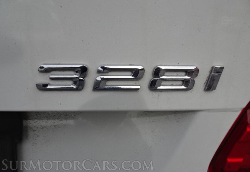 2013 BMW 3 Series - Image 16