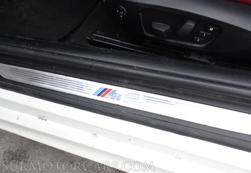 2013 BMW 3 Series - Image 31