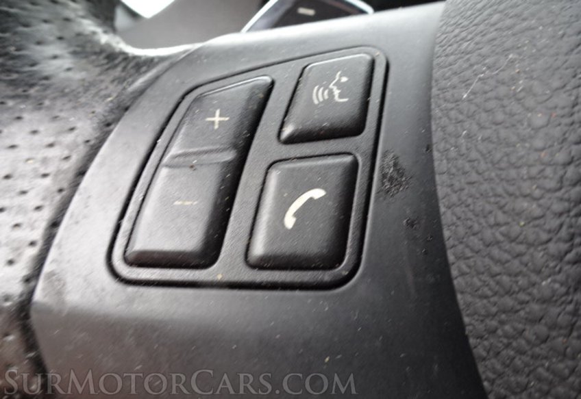 2013 BMW 3 Series - Image 27