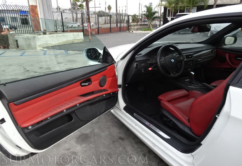 2013 BMW 3 Series - Image 17