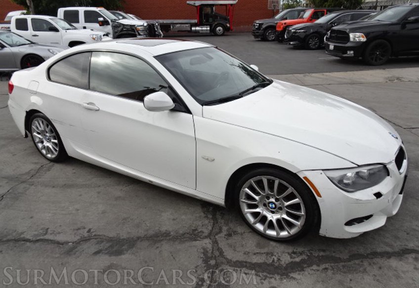2013 BMW 3 Series - Image 2