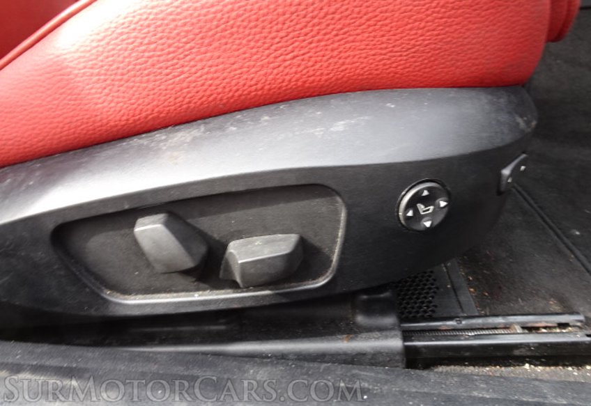 2013 BMW 3 Series - Image 33