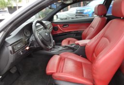 2013 BMW 3 Series - Image 21
