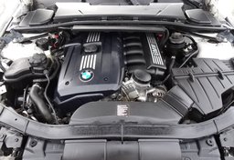 2013 BMW 3 Series - Image 44