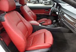 2013 BMW 3 Series - Image 20