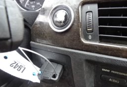 2013 BMW 3 Series - Image 30