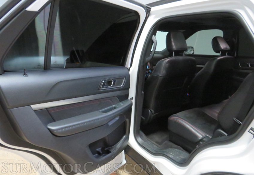 2019 Ford Explorer - Image 19