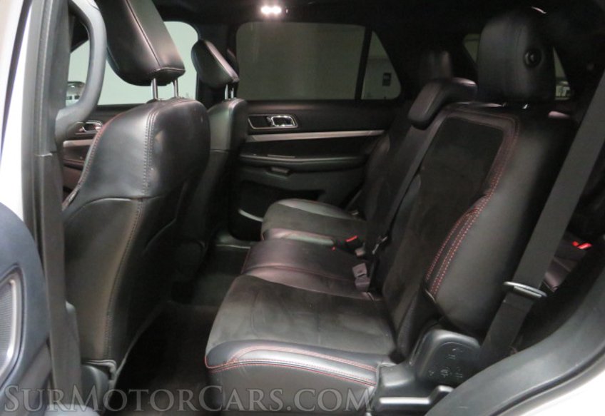 2019 Ford Explorer - Image 28