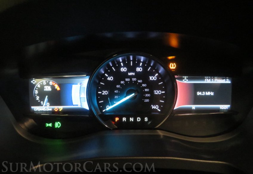 2019 Ford Explorer - Image 38