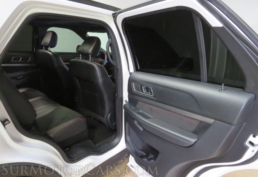 2019 Ford Explorer - Image 30