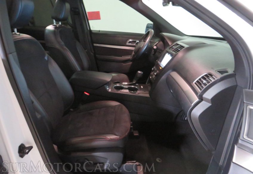 2019 Ford Explorer - Image 47