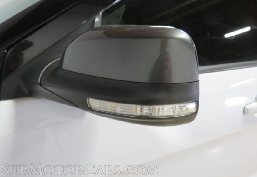 2019 Ford Explorer - Image 39