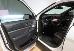 2019 Ford Explorer - Image 26