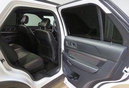 2019 Ford Explorer - Image 30