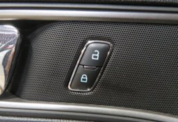 2019 Ford Explorer - Image 25