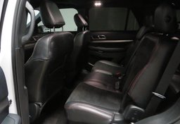 2019 Ford Explorer - Image 22