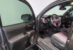 2021 Toyota Tacoma - Image 21