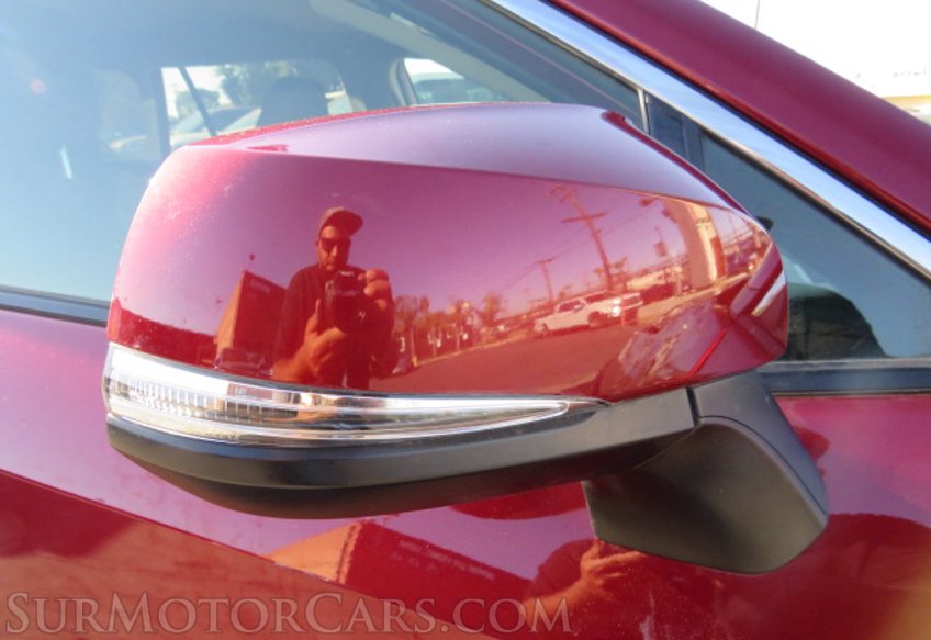 2020 Toyota RAV4 - Image 13