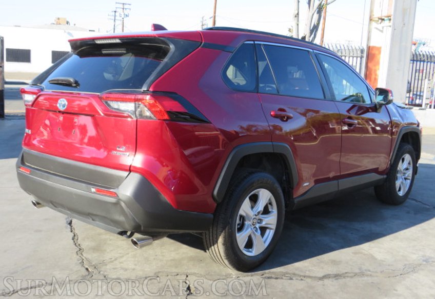 2020 Toyota RAV4 - Image 8