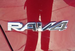 2020 Toyota RAV4 - Image 17