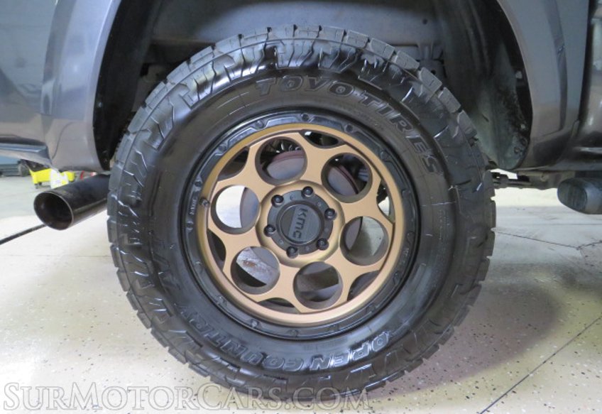 2020 Toyota Tacoma - Image 48