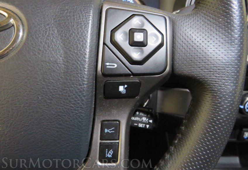 2020 Toyota Tacoma - Image 33