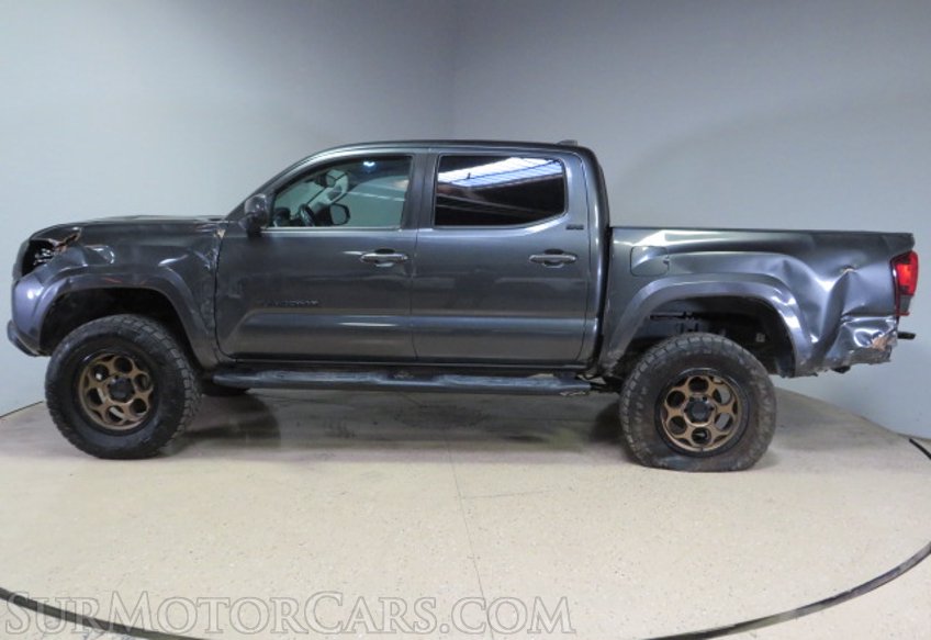 2020 Toyota Tacoma - Image 10